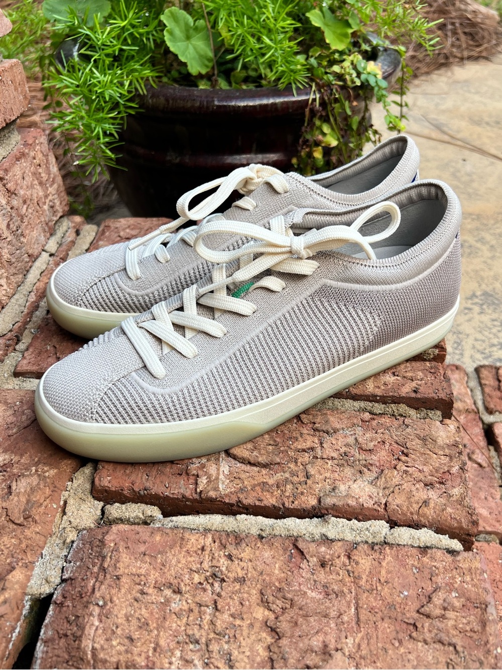 Rothy’s The Lace Up Sneakers Gray Taupe Knit Green Stripe Women’s Size 9